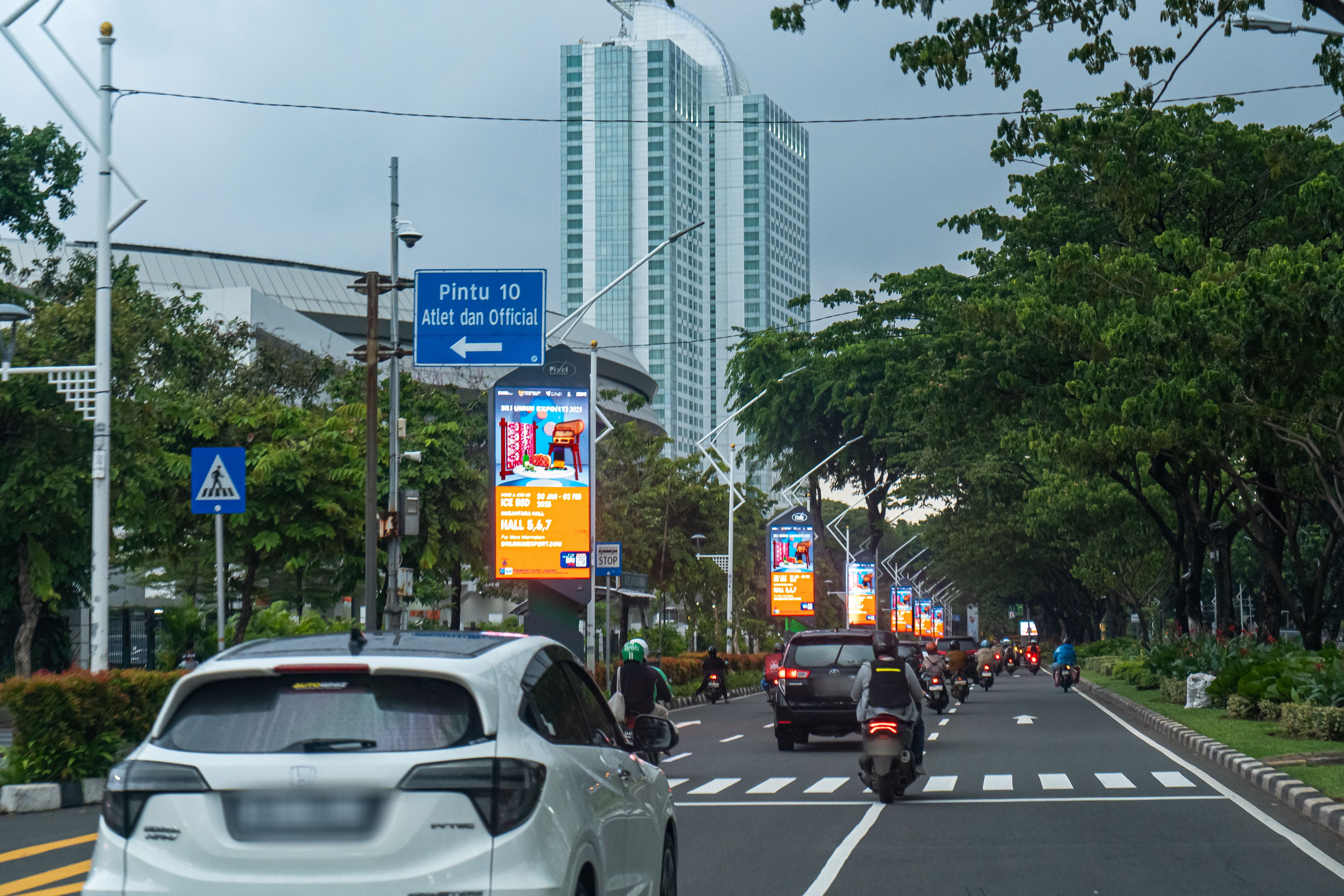 Gelora Bung Karno, Gerbang Pemuda